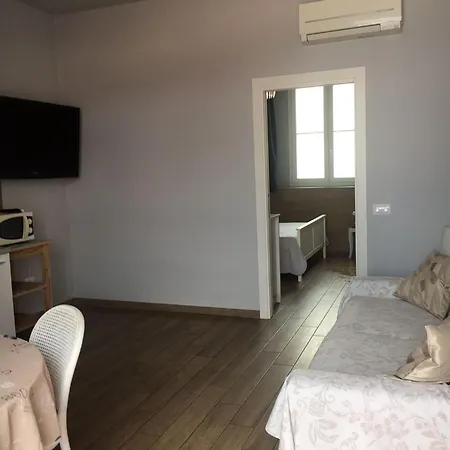 Casa Vacanze Sangiacomo Apartment *