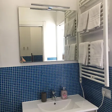 Casa Vacanze Sangiacomo Apartment *